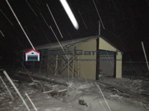 Гараж из сэндвич-панелей с навесом 8х7 под Лугой